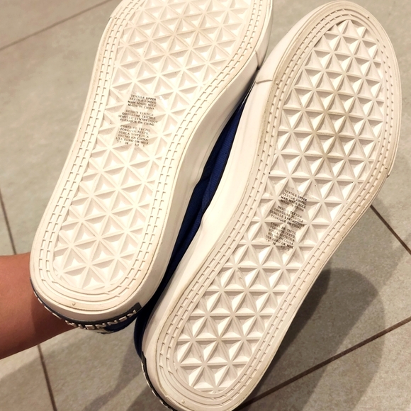 New Kenneth Cole Slip On Sneakers US7.5 - Picture 5 of 6